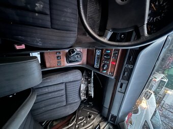 Mercedes Benz W124 300TD - 5