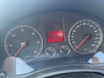 VW Golf 5 1.9 TDI 77kW PD hatchback - 5