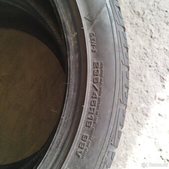 Zimní pneumatiky 235/45/18 - 5