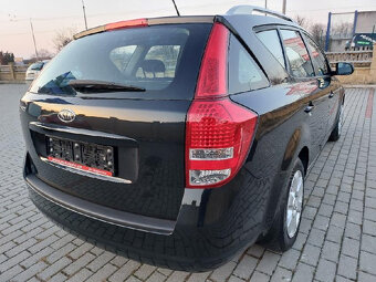 Kia Ceed Kombi 1.4 16V 77kW registrace 12/2011 Nová STK - 5