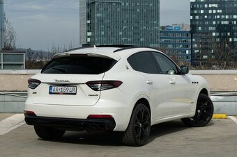 Maserati Levante SQ4 - 5