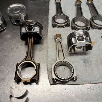 Volvo Ford motor 2.5T a T5 B5244T2,T3 a T4,T5 - 5