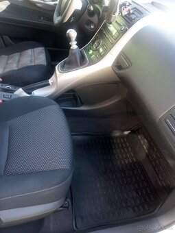 Toyota Auris - 5