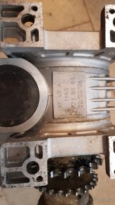Elektromotor s převodovkou - 5