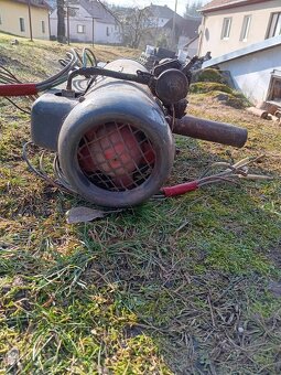 Prodám Nezávislé topení, bufík, benzin 12V - 5