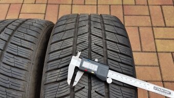 Zimní pneumatiky BARUM 215/45 R16 4x7mm - 5