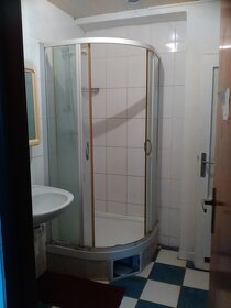 Komerční nemovitost, ubytovna nebo bytový dům, byty - 5