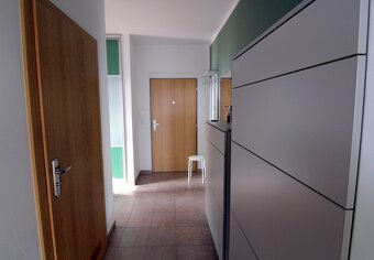 Pěkný zařízený byt u Budějovické - 5
