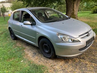 Prodám Peugeot 307, 1.6i, rok 2004, bez STK - 5
