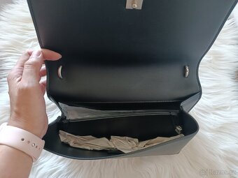 Černá crossbody kabelka Calvin Klein - 5