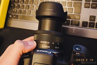 Canon R10 a příslušenství - 5