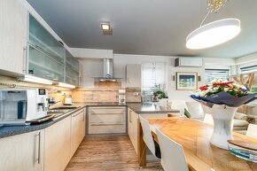 moderní byt 4+kk v privátním komplexu - ul.Domanovická,Praha - 5