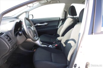 Toyota Auris 1.8i HYBRID AUTOMAT ČR (2012) - 5