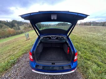 Prodám Škoda Octavia III scout DSG 4x4 NAVI 135 KW - 5