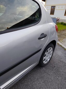 Peugeot 207 1.4 - 5