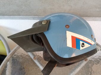 Retro helma - 5