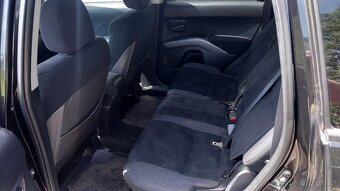 Mitsubishi Outlander 2.0 DI-D 4x4 7-MÍST - 5
