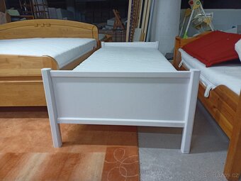 Prodám hezkou postel 90 x 200 zn.PAIDI - 5