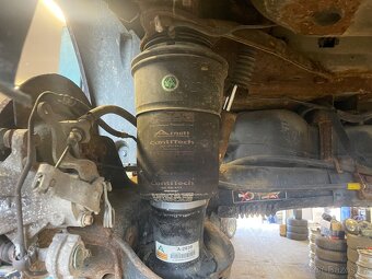 Citroen C4 Picasso kompresor podvozku s měchy - 5