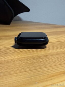 Prodám Apple Watch Series 8 (45mm) – Temně inkoustová. - 5