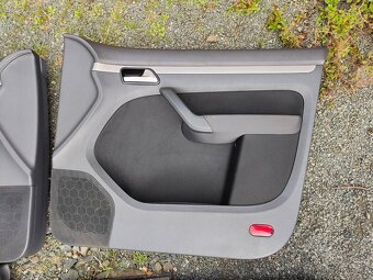 Sedačky, tapeci Touran - facelift - 5