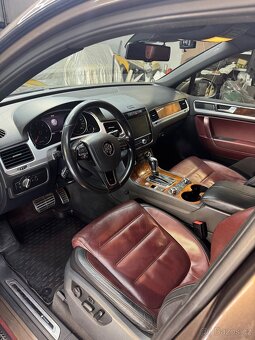 VW Touareg EXCLUSIVE WEBASTO TZ VÝHŘEV BiXenony CEBIA Servis - 5