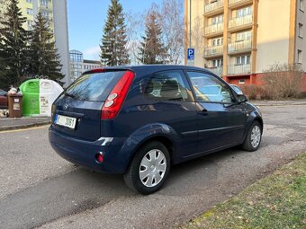FORD FIESTA 1.4i 2009 - 5