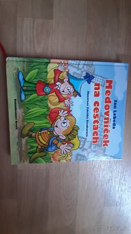 Dětské knihy o Medovničkovi - 5