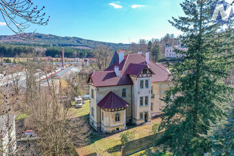 Bartošova vila – noblesní sídlo s rozmanitým potenciálem vyu - 5