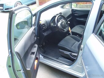 Toyota verso s - 5