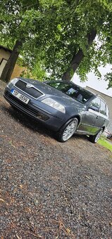 Škoda Octavia 2 2.0TDI BMM Elegance - 5