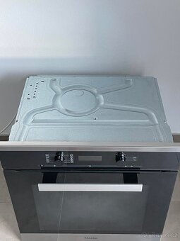 Trouba Miele H 6160 BP - 5