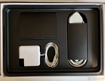 Apple Macbook Pro 13” Intel i5, 8GB Ram, 128GB SSD - 5