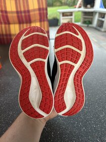 Nike, vel. 28,5 - top stav - 5