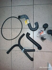 BMW E30 - filtrbox, hadice, znaky, střešní lišta - 6 vál - 5