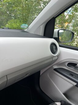 SEAT Mii 1.0 • 44 kW • r. v. 2013 • Najeto 191 968 km - 5