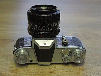 Analog Pentacon F (Contax F) r. v. 1956 + Revuenon 2,8/35 - 5