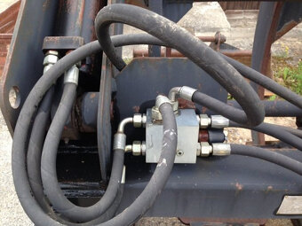 1t kleště na kulatinu 0.75m2 dřevo - 5