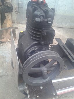 prodám zánovní kompresor za zůstatkovou cenu - 5