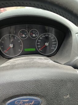 Ford C-Max 1.6 benzín | 2004 | 178 000 km - 5