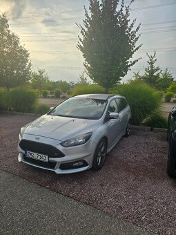 Ford Focus ST - 5