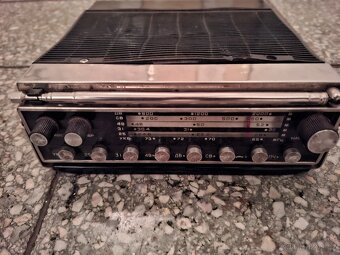 Staré autoradio do veterána - 5