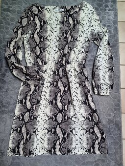Elegantní společenské šaty. L 40 12. - 5