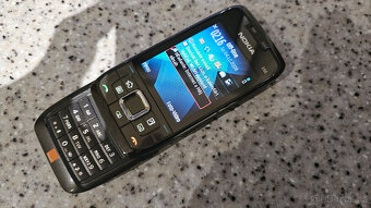 Nokia E66, volná na všechny operátory. - 5