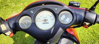 Keeway ARN 125 KW125T-4A skútr + kufr - 5