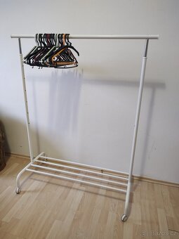 NOVÝ VĚŠÁK 5 ks šíře 110 cm - PŮV. CENA 1.490,- - 5