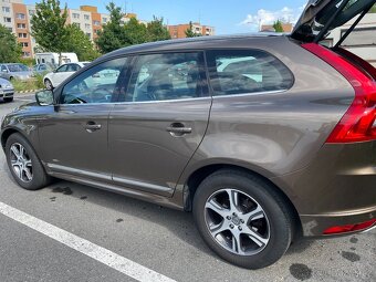 Prodám Volvo XC60 D4 AWD + zimní pneu+nosiče - 5