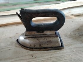 Staré žehličky - 5