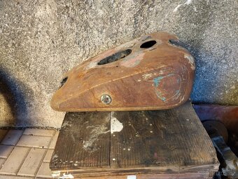 Nádrž na motocykl NSU - 5