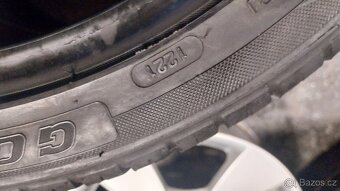 Prodám 2 x letní pneu Goodride 245/40/18 - 5